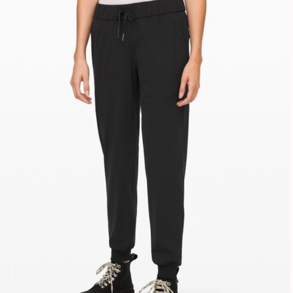 lululemon athletica Pants - Lululemon on the fly jogger luxtreme size 4